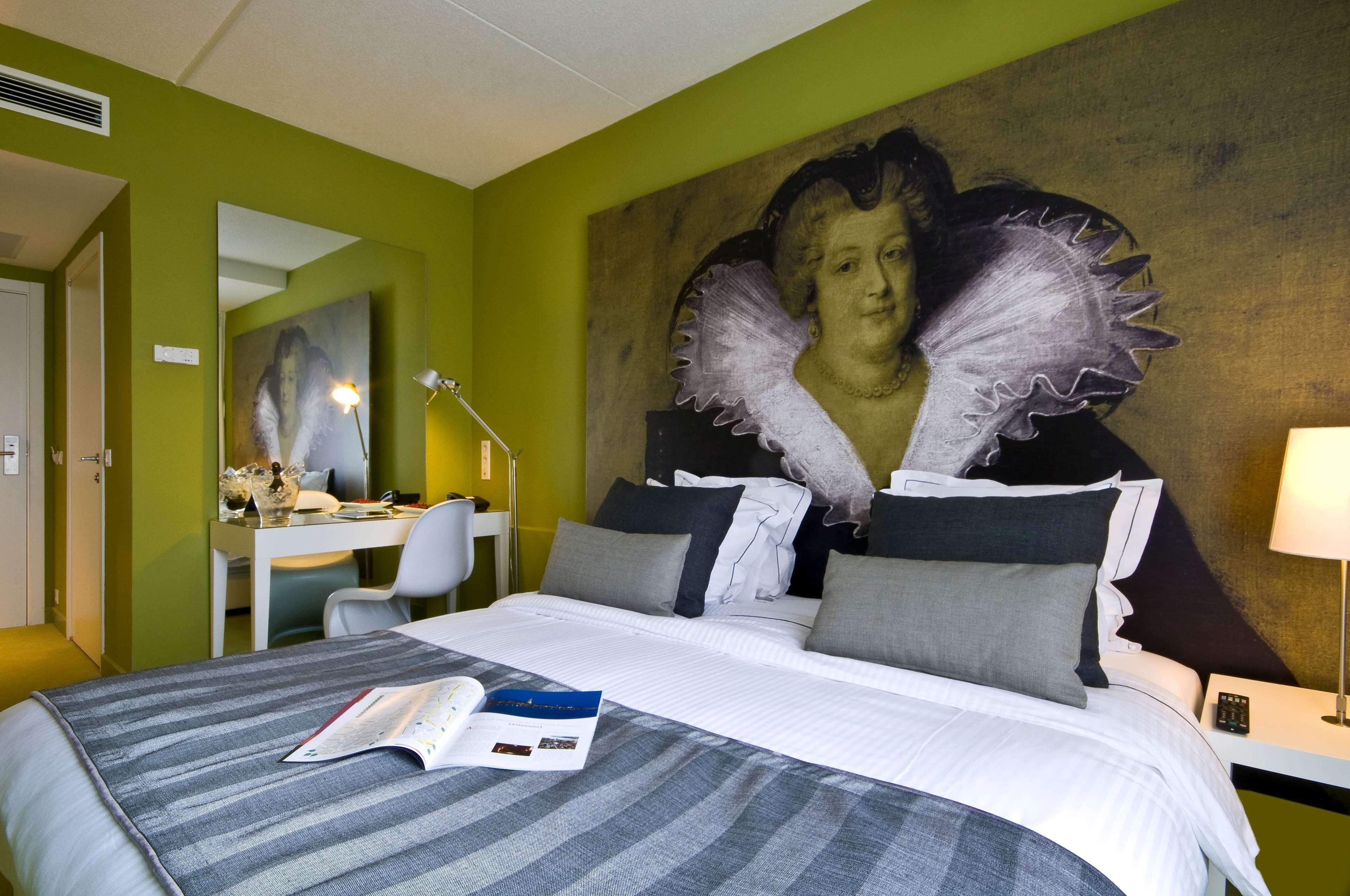 Hotel Tryp By Wyndham Antwerpen Zimmer foto